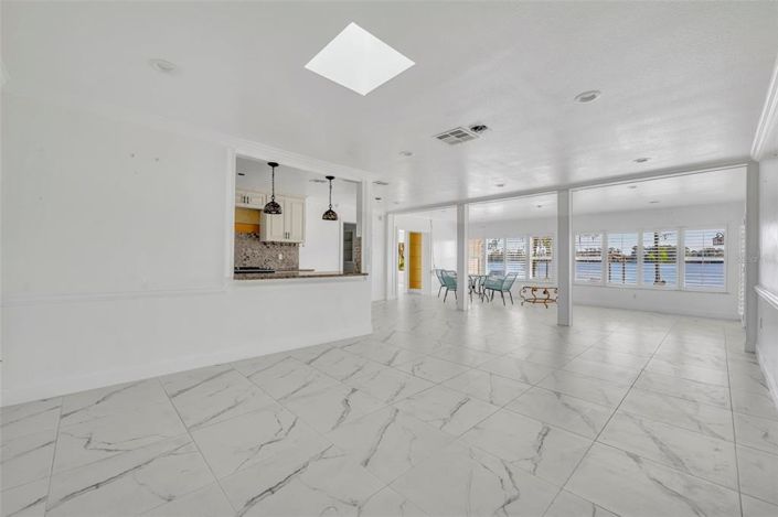 Image No.8-3 Bed Property for sale