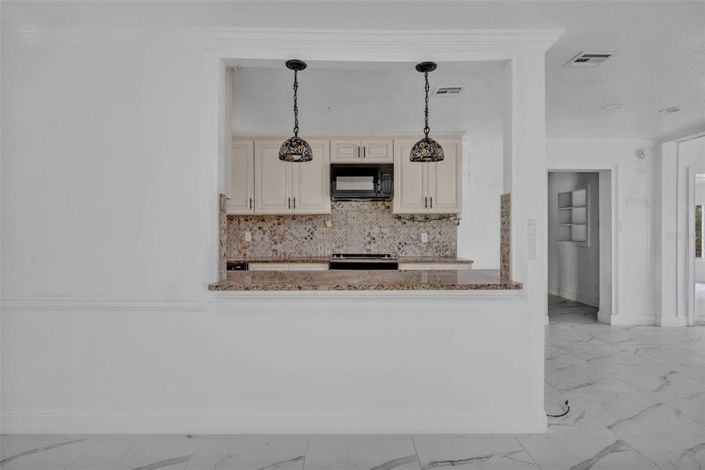 Image No.9-3 Bed Property for sale