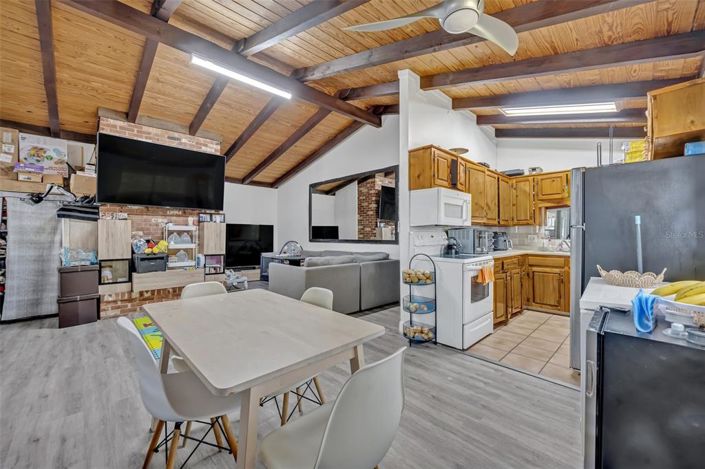 Image No.10-3 Bed Property for sale