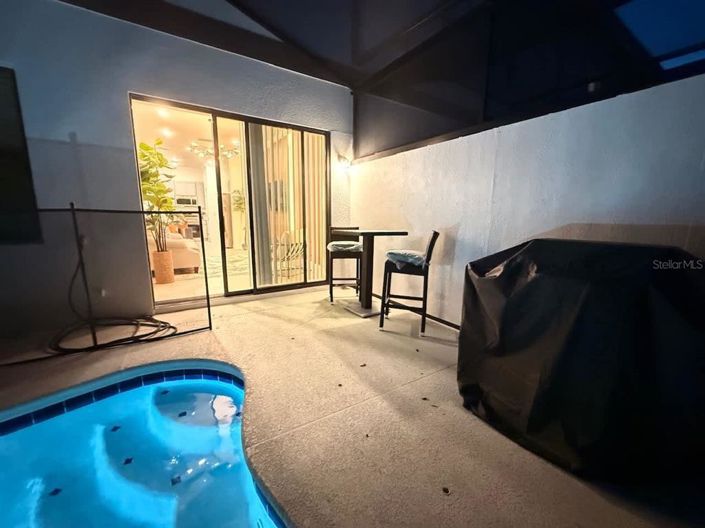 Image No.36-5 Bed Townhouse for sale