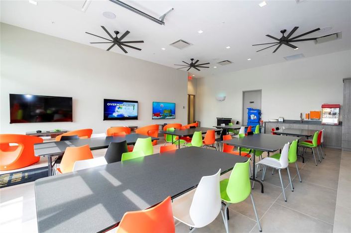 Image No.49-5 Bed Townhouse for sale