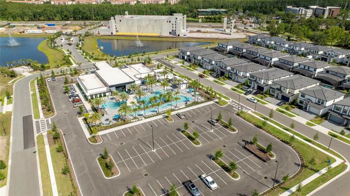 Image No.65-5 Bed Townhouse for sale