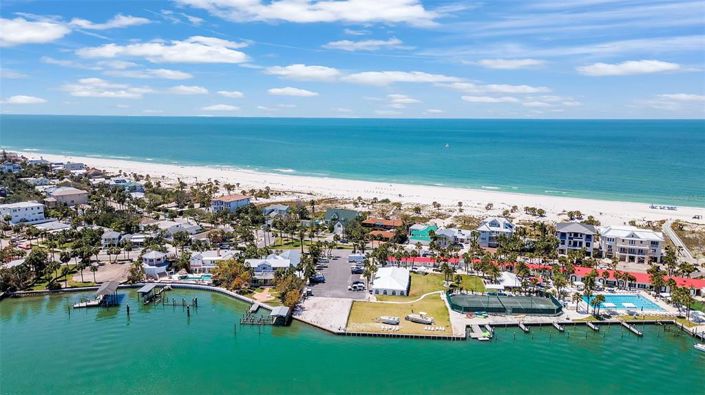 Image No.18-6 Bed Property for sale