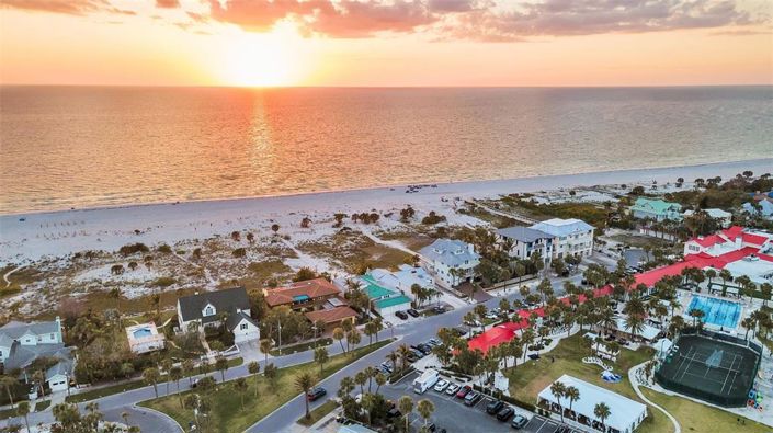 Image No.26-6 Bed Property for sale