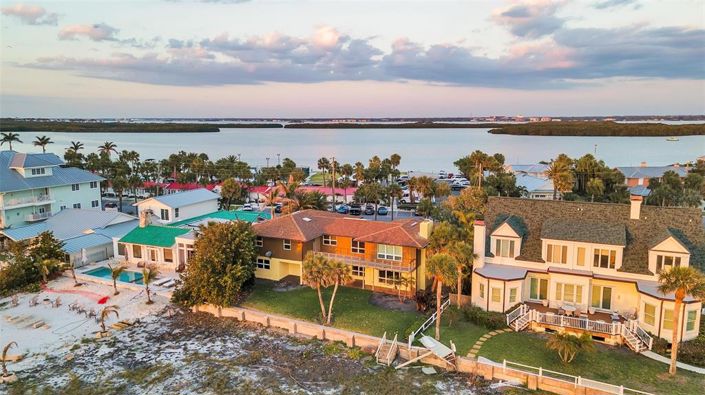 Image No.28-6 Bed Property for sale