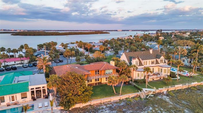 Image No.29-6 Bed Property for sale