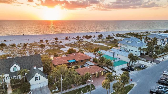 Image No.30-6 Bed Property for sale