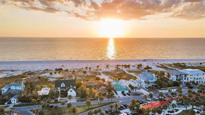 Image No.36-6 Bed Property for sale