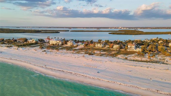 Image No.38-6 Bed Property for sale