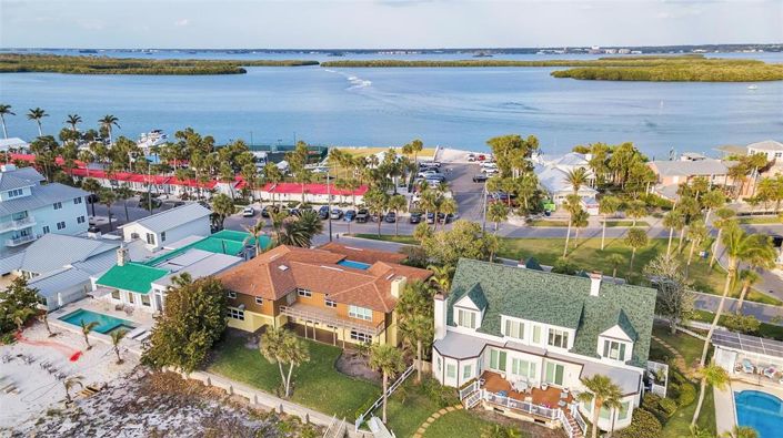 Image No.45-6 Bed Property for sale