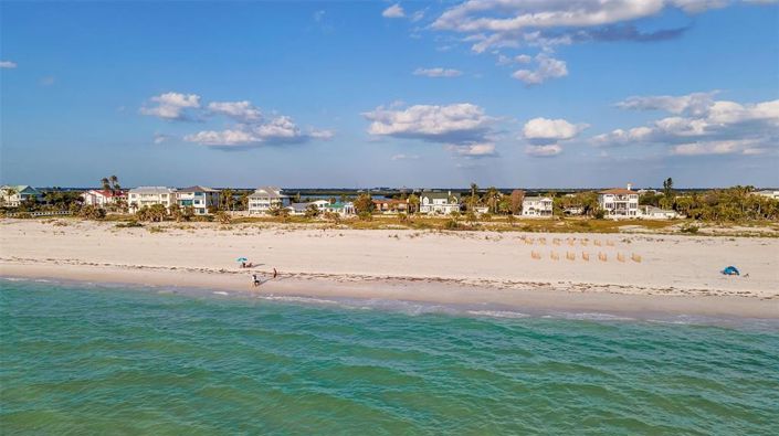 Image No.46-6 Bed Property for sale