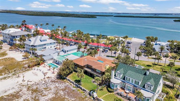 Image No.5-6 Bed Property for sale