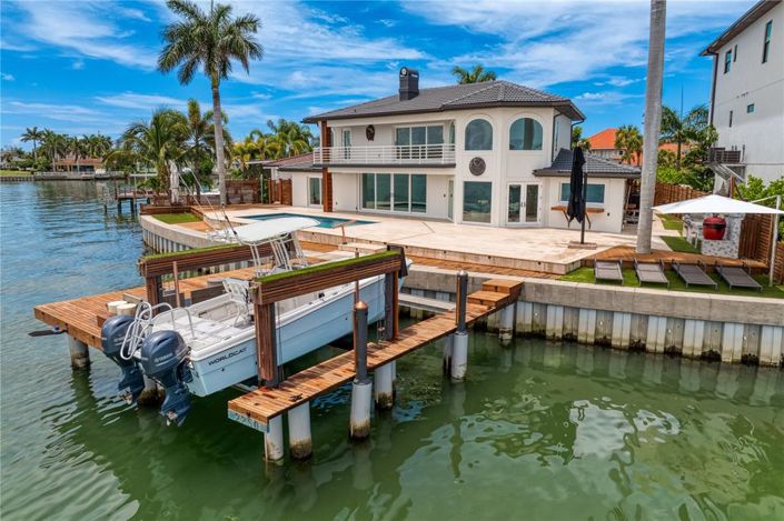 Image No.10-3 Bed Property for sale