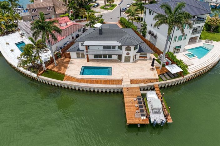 Image No.27-3 Bed Property for sale