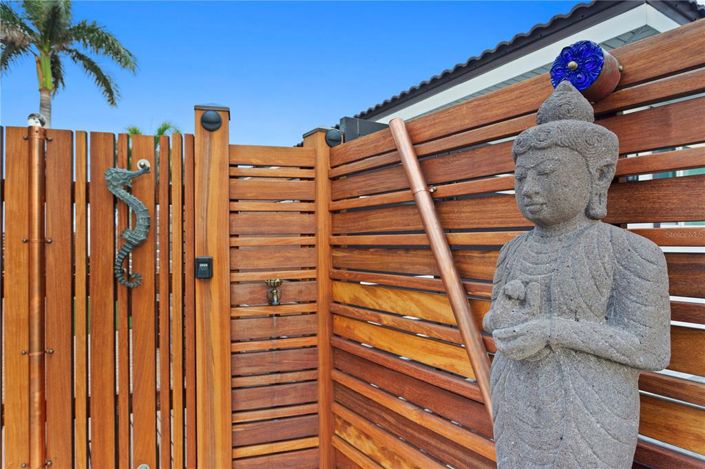 Image No.29-3 Bed Property for sale