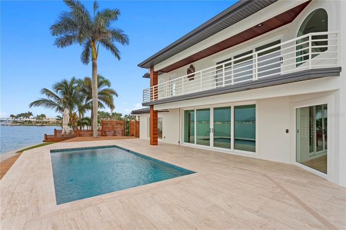 Image No.30-3 Bed Property for sale