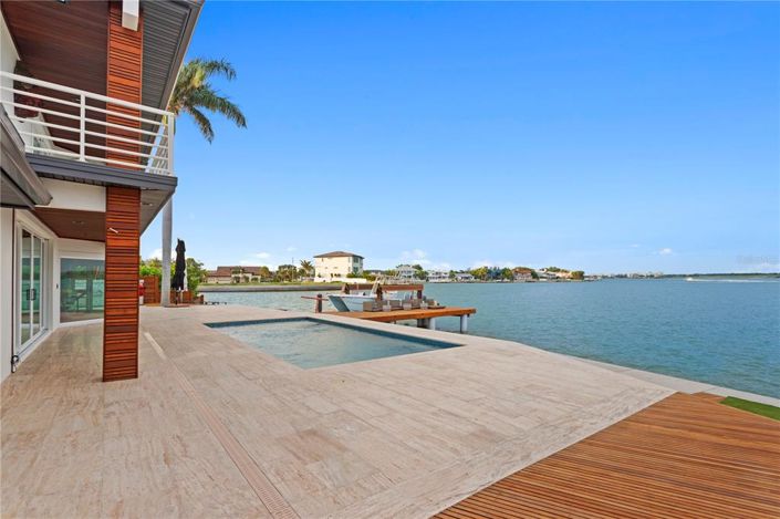 Image No.36-3 Bed Property for sale