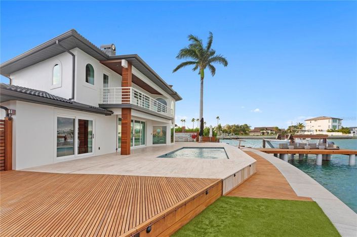 Image No.38-3 Bed Property for sale