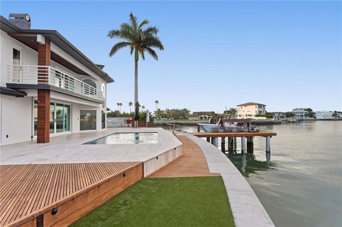 Image No.53-3 Bed Property for sale