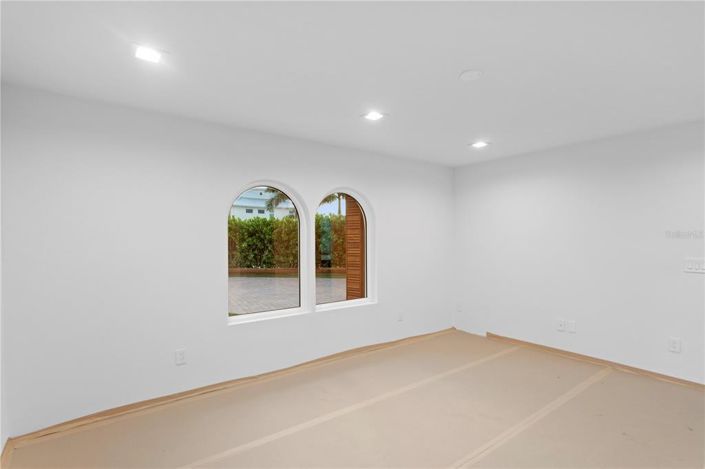 Image No.61-3 Bed Property for sale