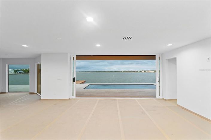 Image No.66-3 Bed Property for sale