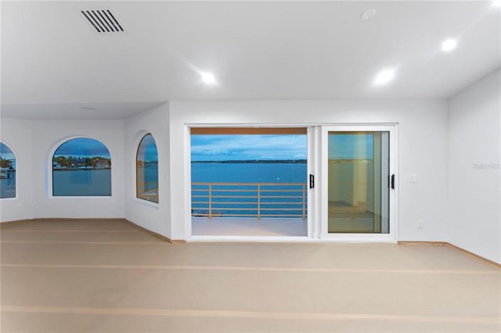 Image No.69-3 Bed Property for sale