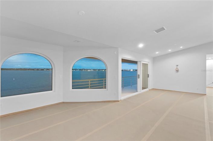 Image No.70-3 Bed Property for sale