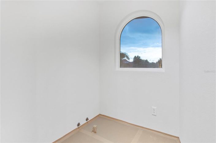 Image No.73-3 Bed Property for sale