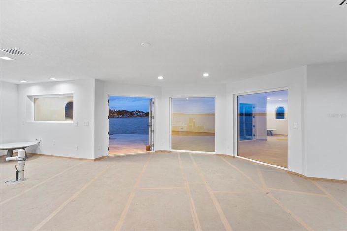 Image No.76-3 Bed Property for sale