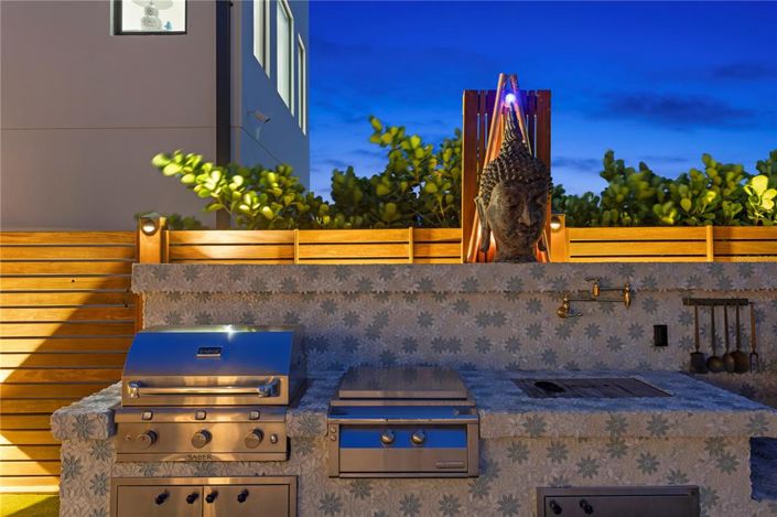 Image No.90-3 Bed Property for sale