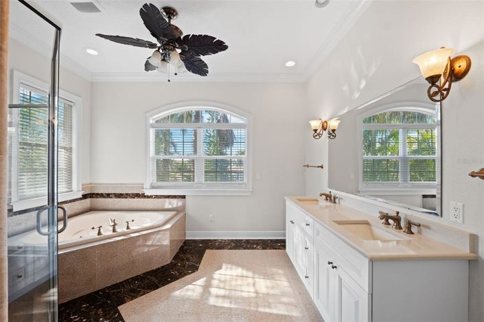 Image No.39-Propriété de 4 chambres à vendre à Belleair Beach