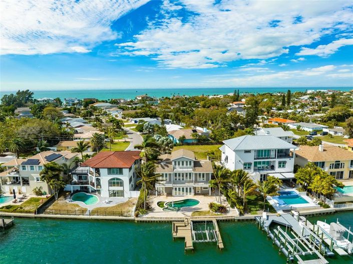 Image No.59-4 Bed Property for sale