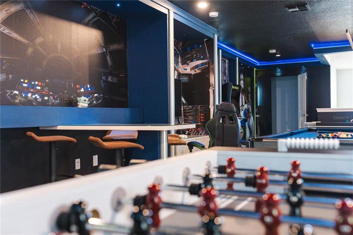 Image No.11-8 Bed Property for sale