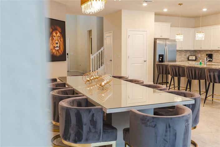 Image No.16-8 Bed Property for sale