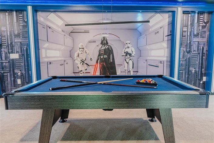 Image No.19-8 Bed Property for sale