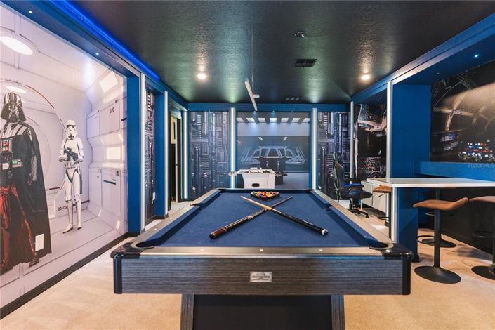 Image No.28-8 Bed Property for sale