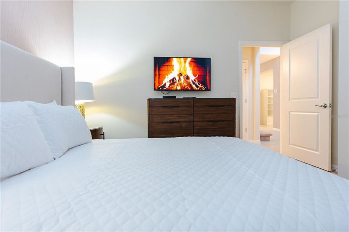 Image No.52-8 Bed Property for sale