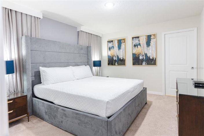 Image No.54-8 Bed Property for sale