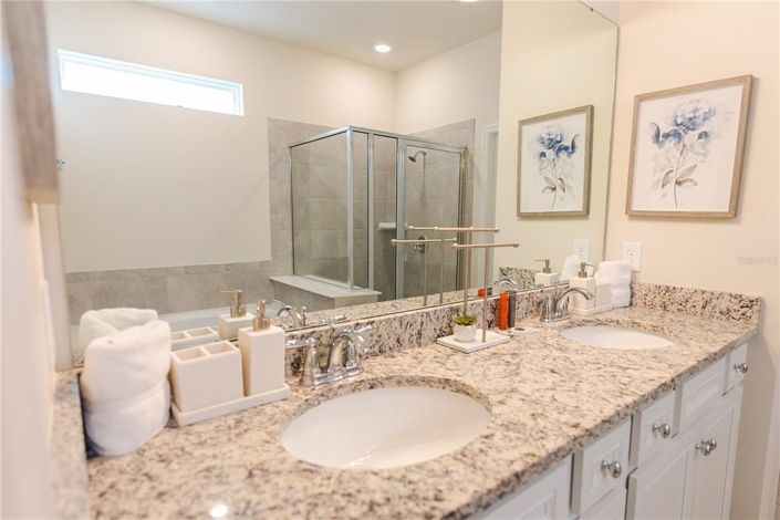 Image No.6-8 Bed Property for sale