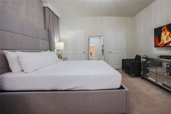 Image No.69-8 Bed Property for sale