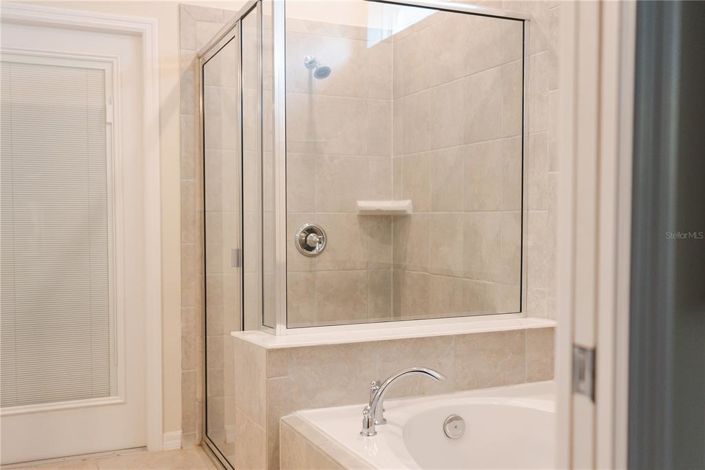 Image No.7-8 Bed Property for sale