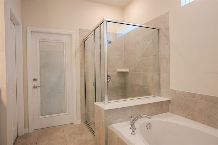 Image No.80-8 Bed Property for sale