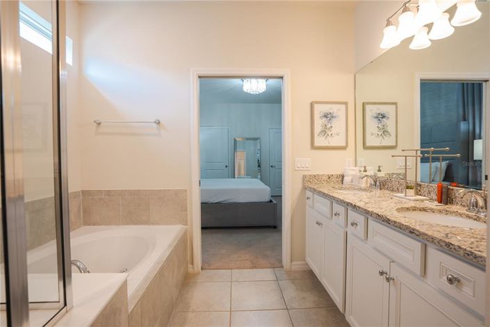 Image No.81-8 Bed Property for sale