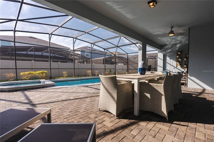 Image No.87-8 Bed Property for sale