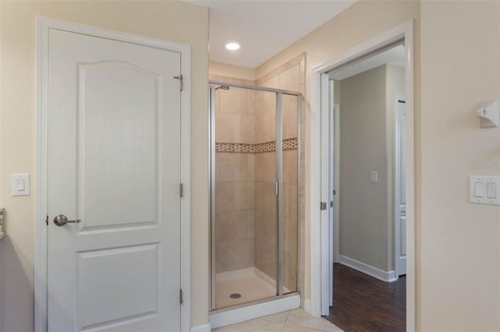 Image No.12-2 Bed Property for sale