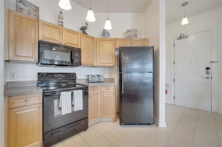 Image No.18-3 Bed Property for sale