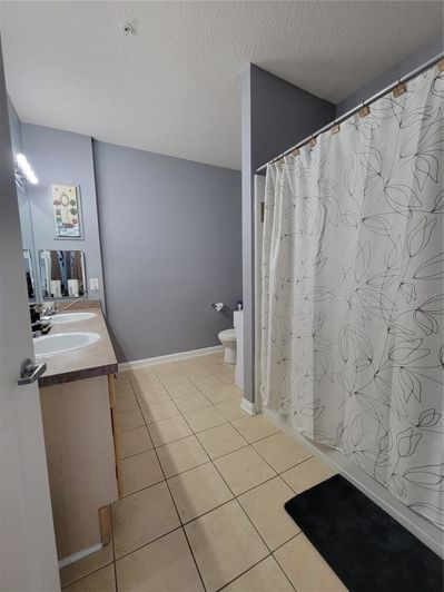 Image No.12-4 Bed Property for sale