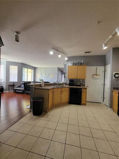 Image No.5-4 Bed Property for sale