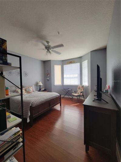 Image No.9-4 Bed Property for sale