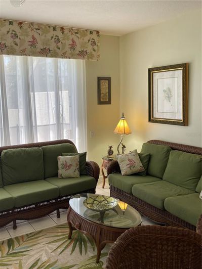 Image No.41-3 Bed Townhouse for sale